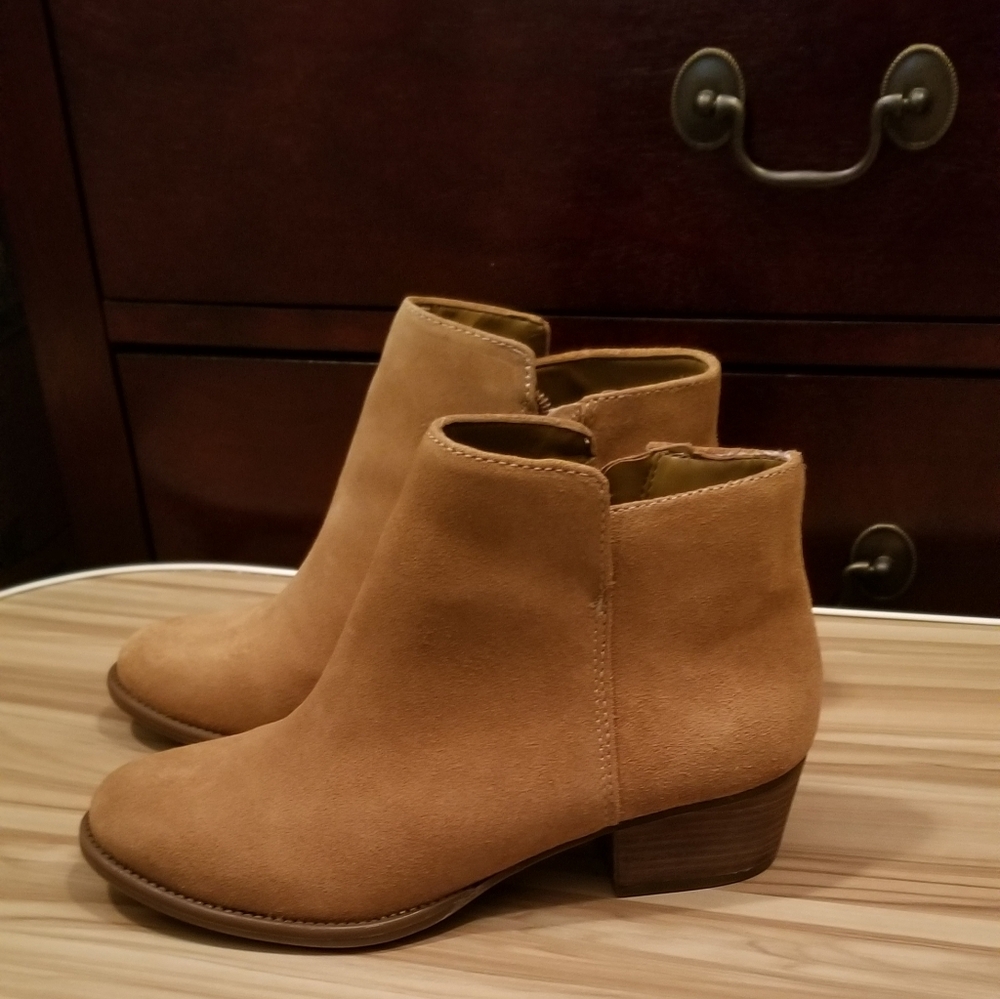 Brand New Jessica Simpson Leather Booties in Dark Tan Size 7 - Picture 2 of 5